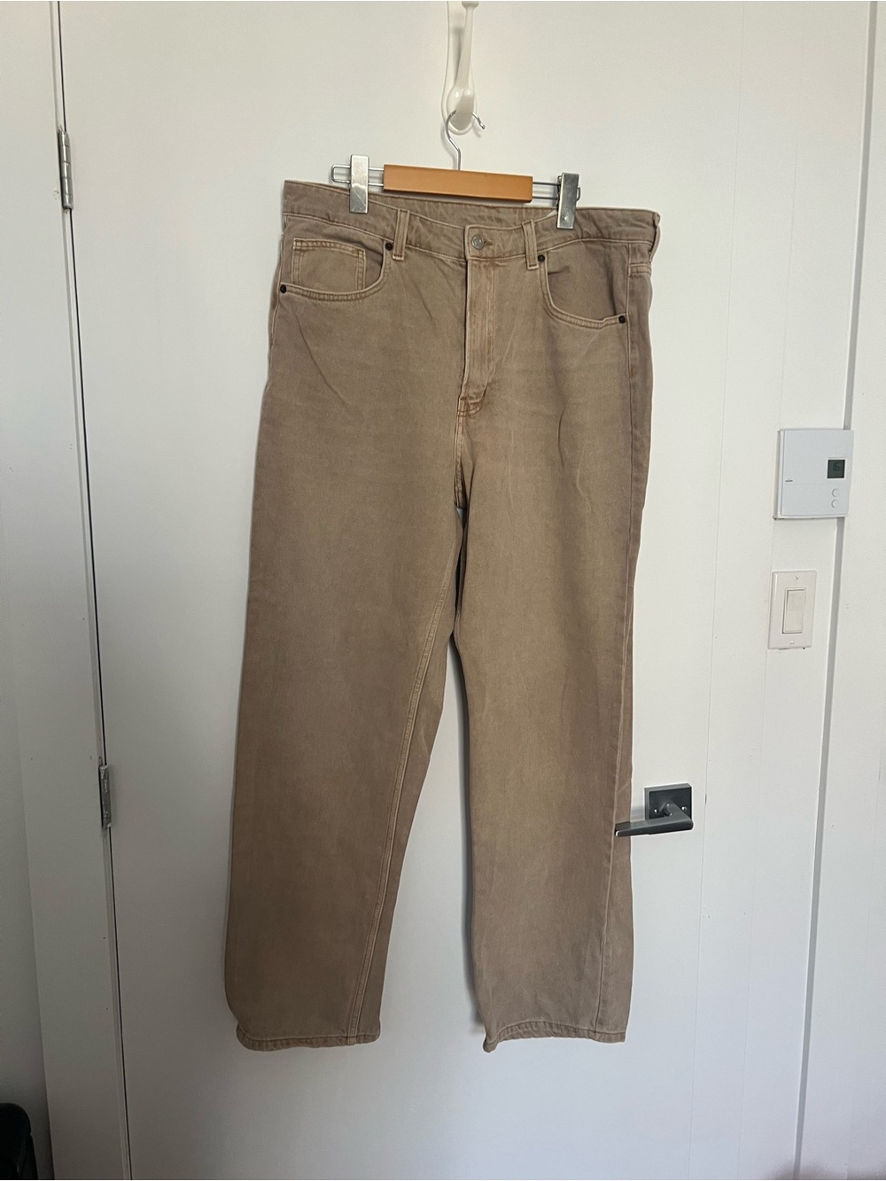 H&M women’s 90’s light Brown Straight-Leg Pants